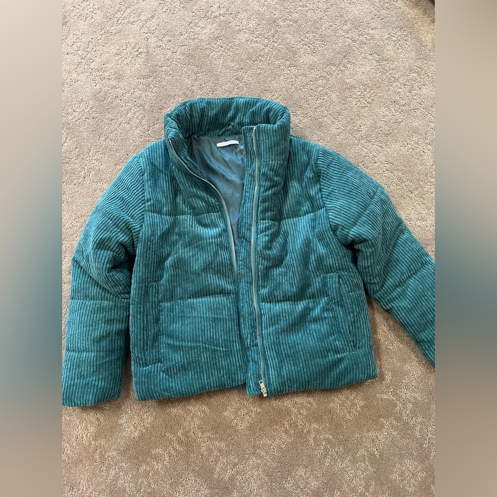 Staccato Blue Puffer Jacket with High Collar and Quilted Design NWOT